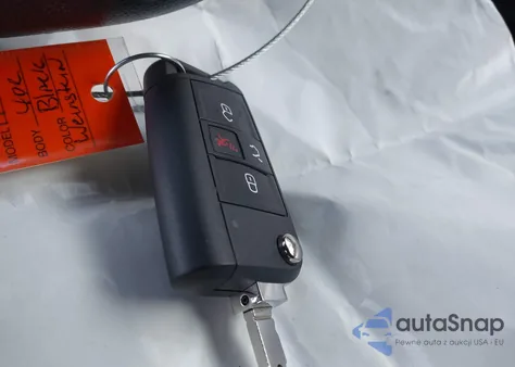 2018 Volkswagen Tiguan 2.0T S z USA, uszkodzony, nr VIN 3VV0B7AX5JM114705